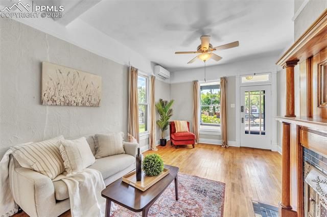 319 N Institute Street