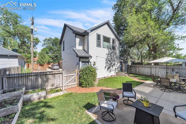 319 N Institute Street