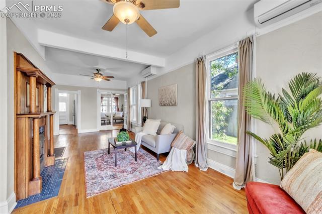 319 N Institute Street