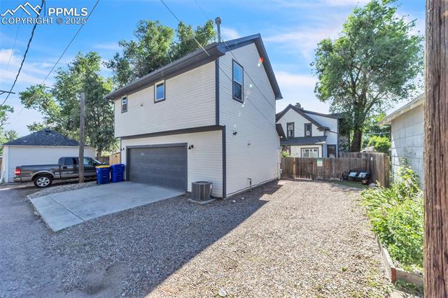 319 N Institute Street