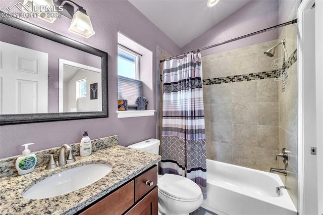 319 N Institute Street