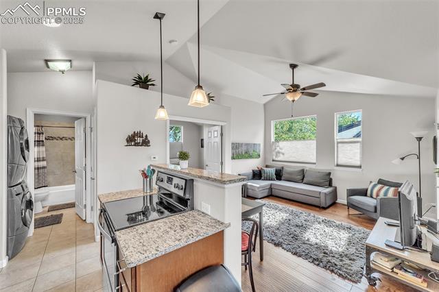 319 N Institute Street