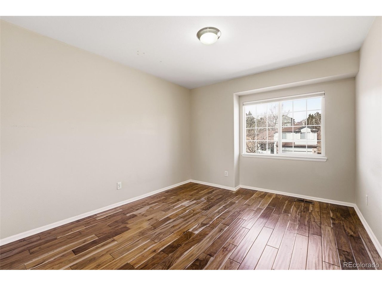743 Eaton Cir
