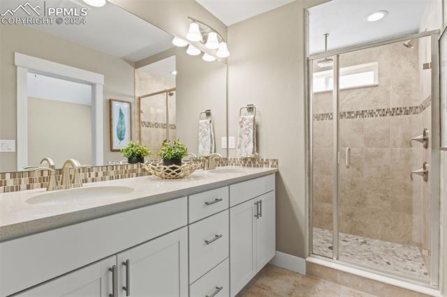 561 Hidden Cottage Grove