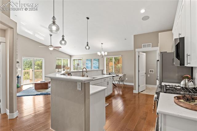 561 Hidden Cottage Grove