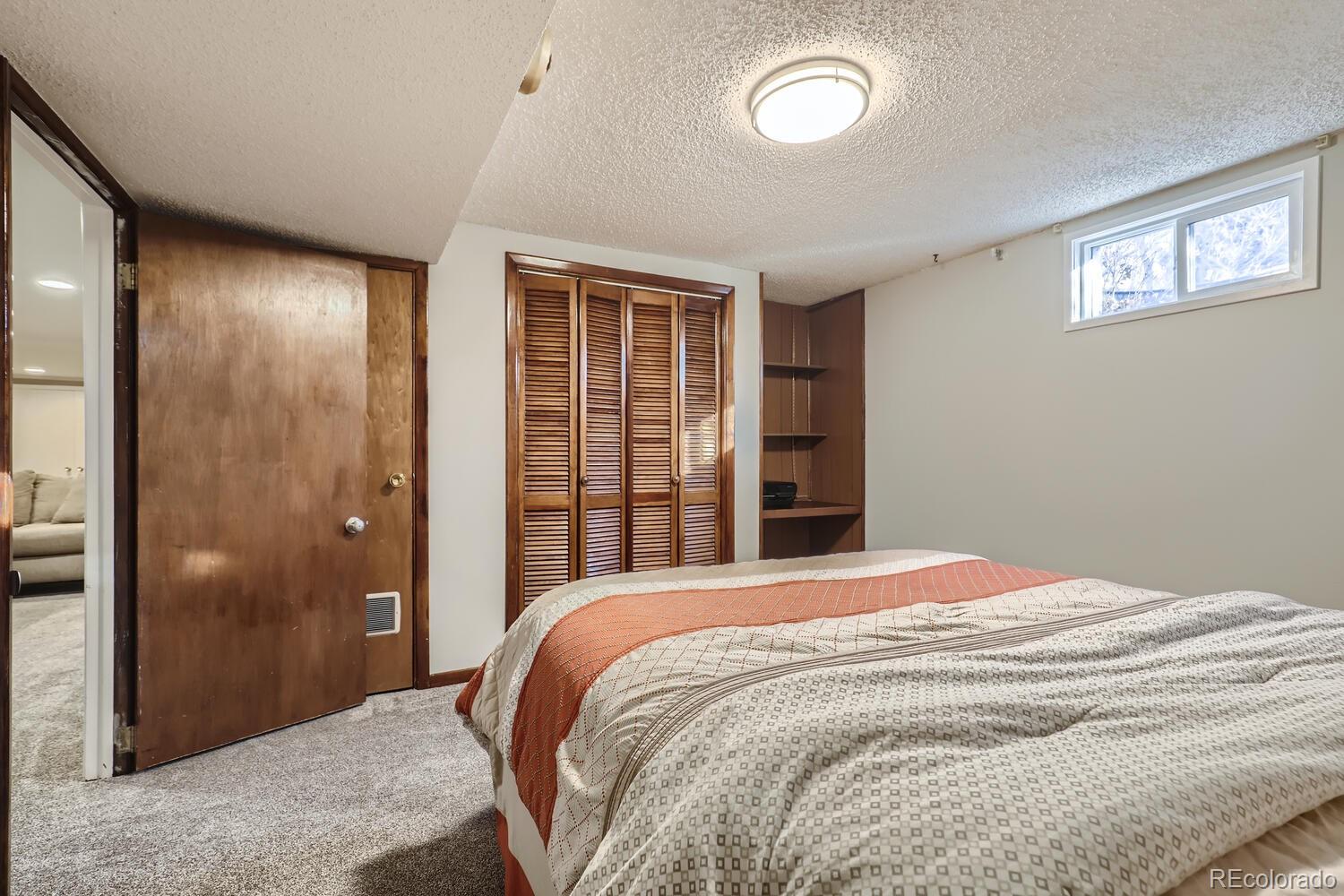 2936 S Fenton Street