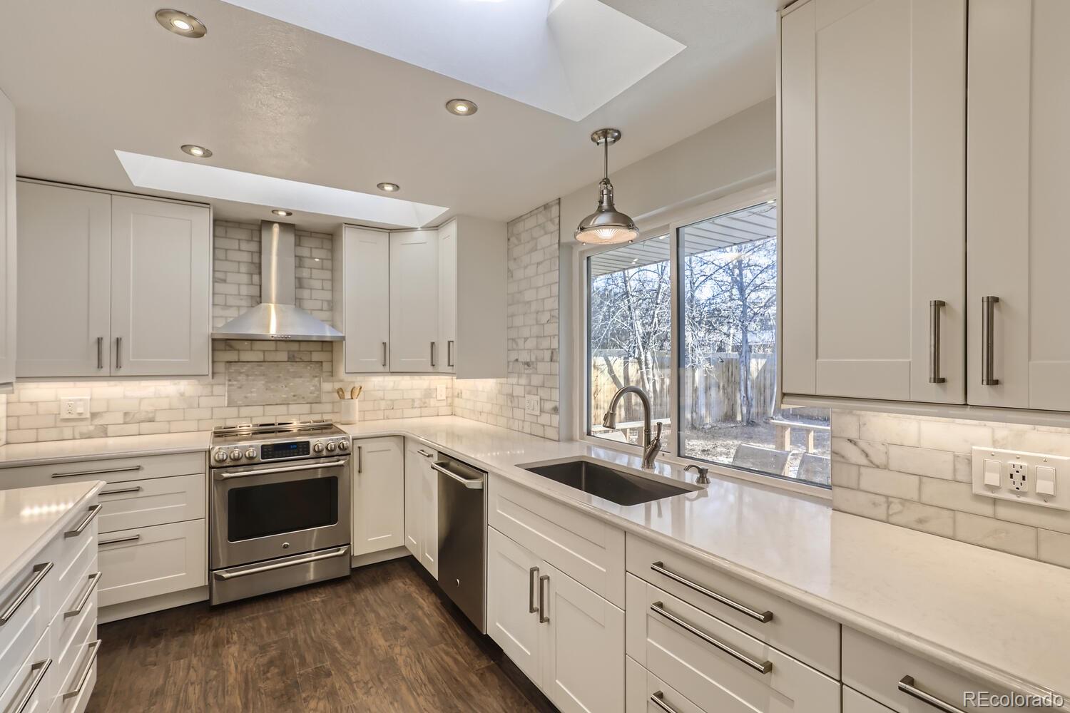 2936 S Fenton Street