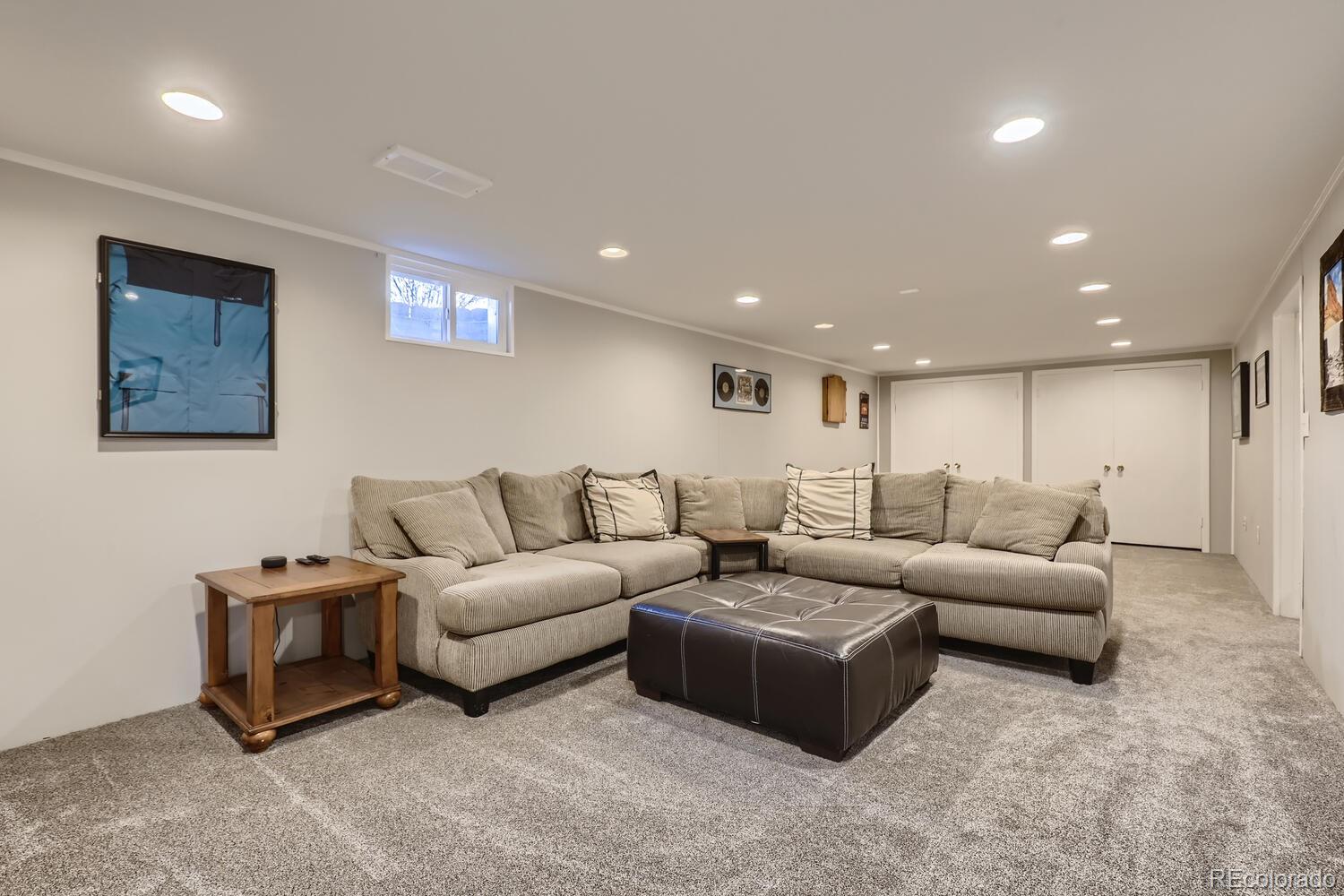 2936 S Fenton Street