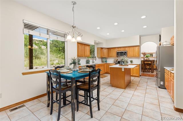 525 Valley Drive