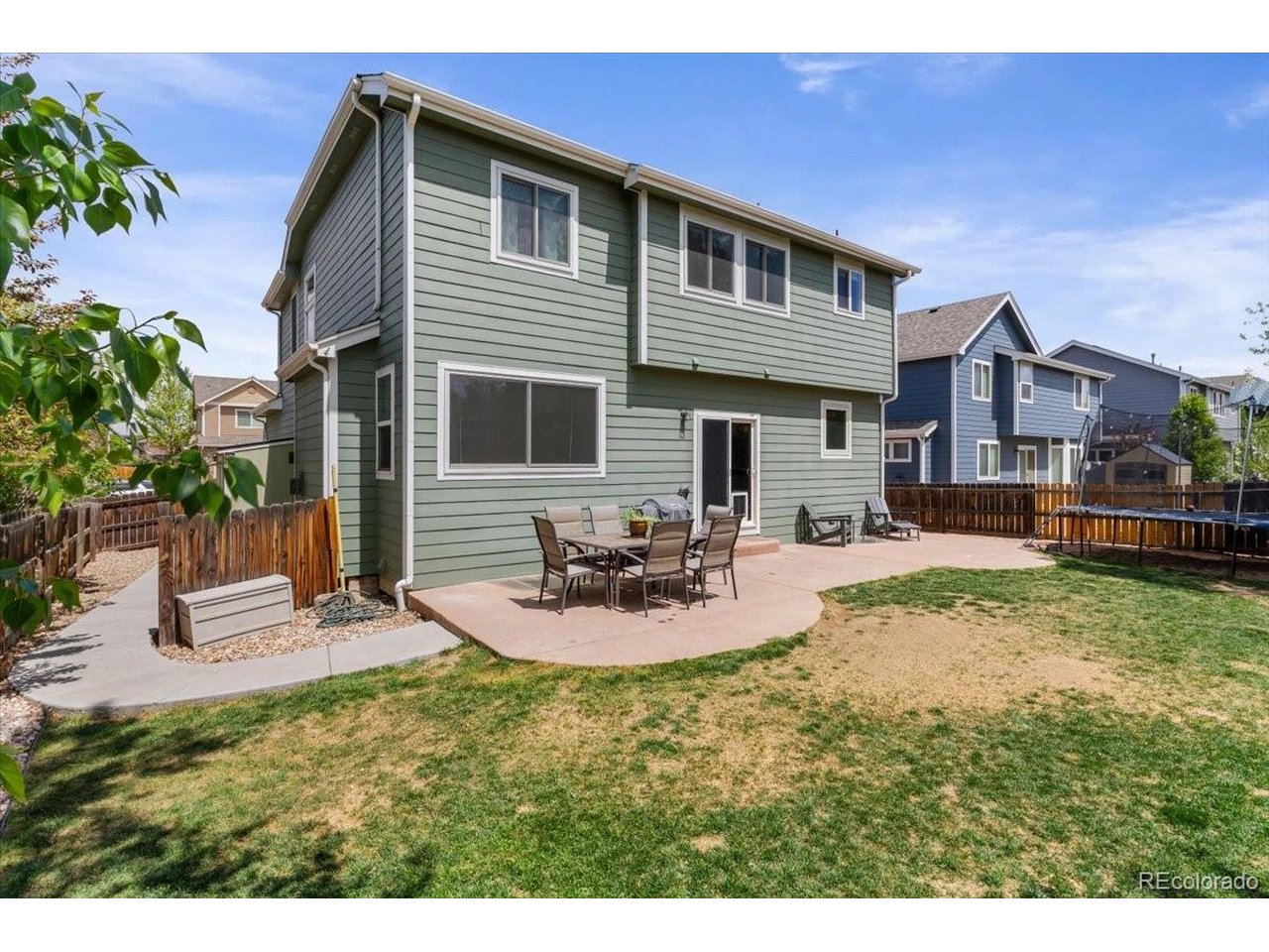 1946 E 167th Dr
