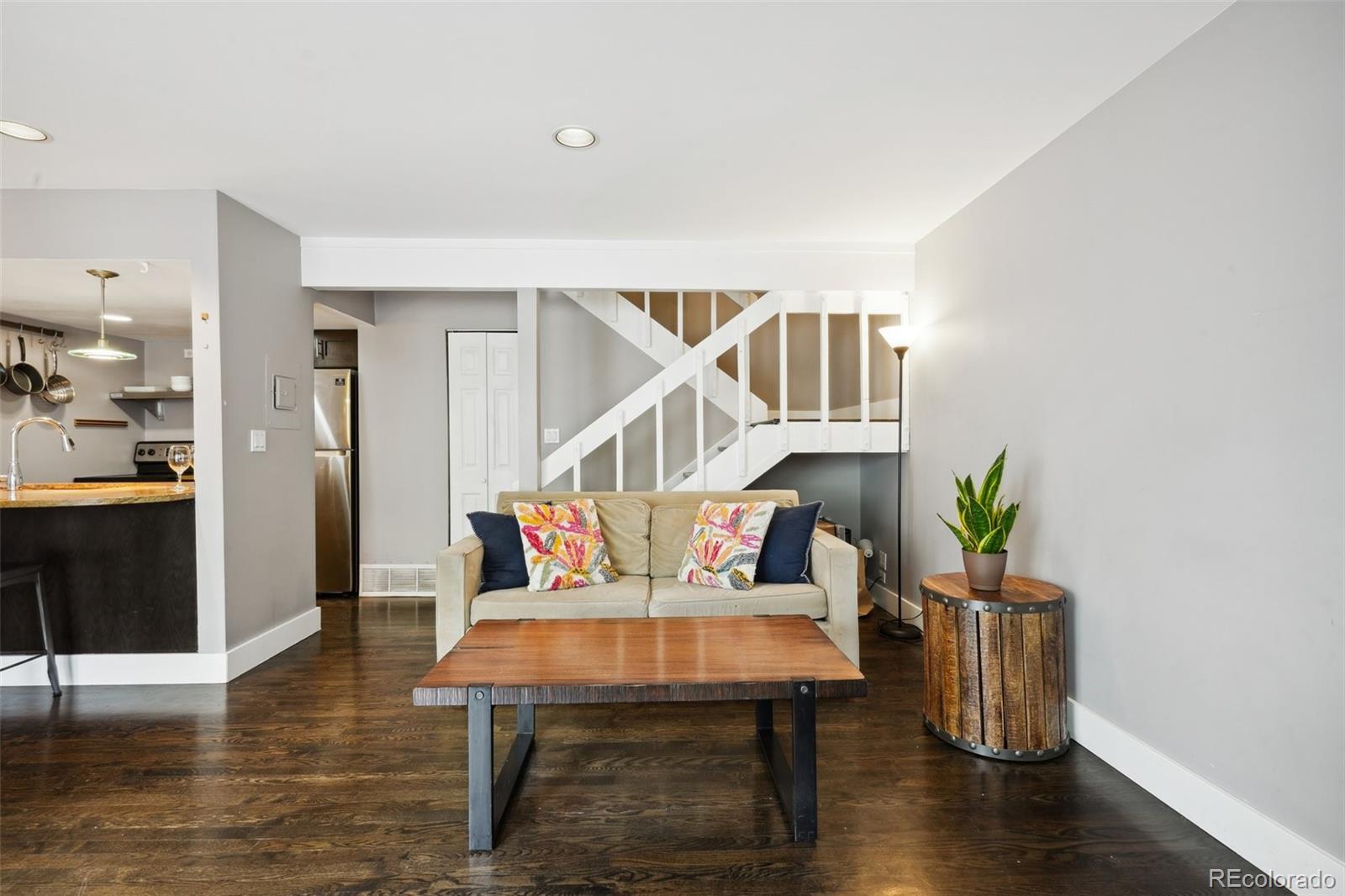 1111 Maxwell Avenue Unit: 219