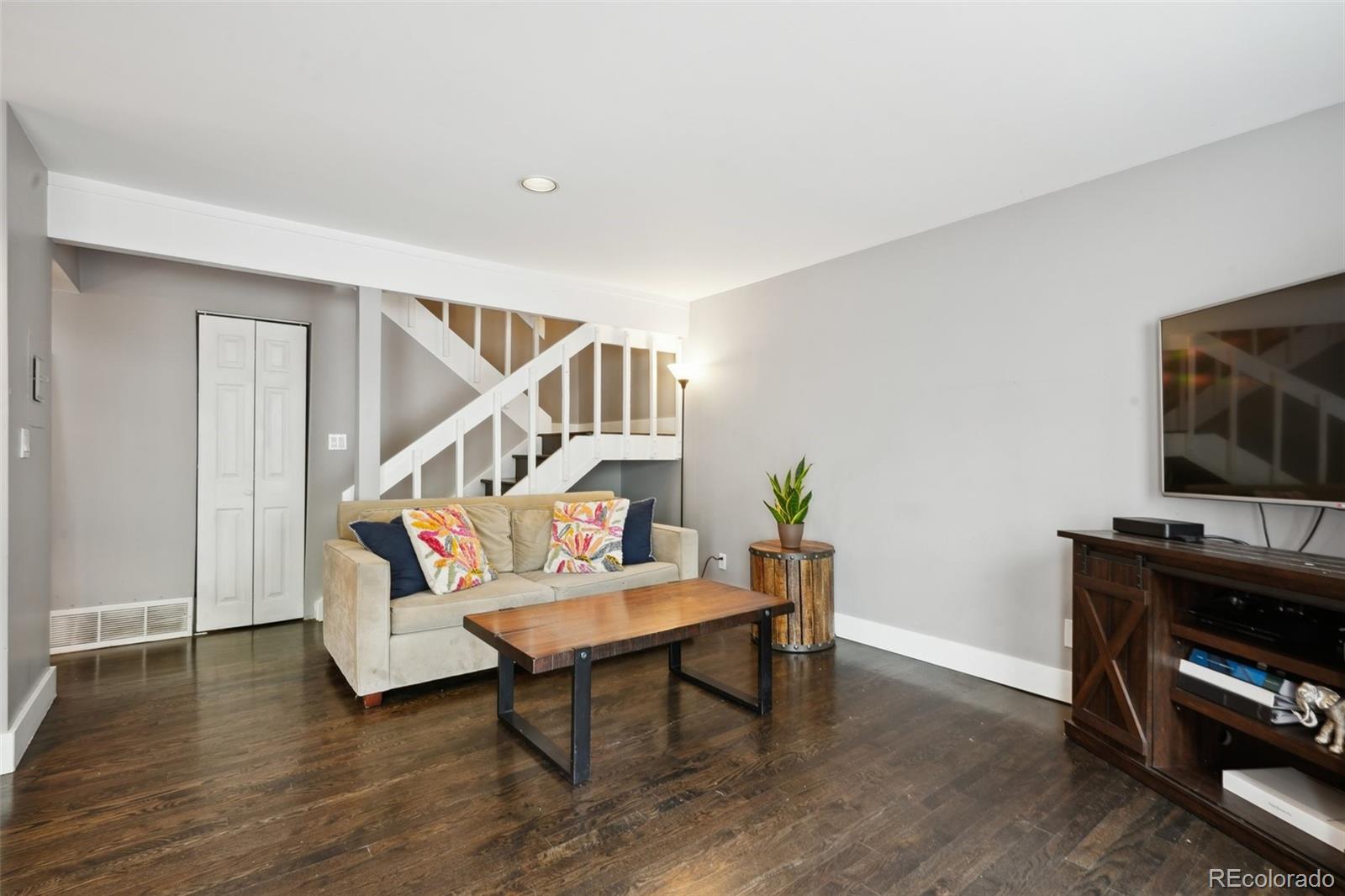 1111 Maxwell Avenue Unit: 219