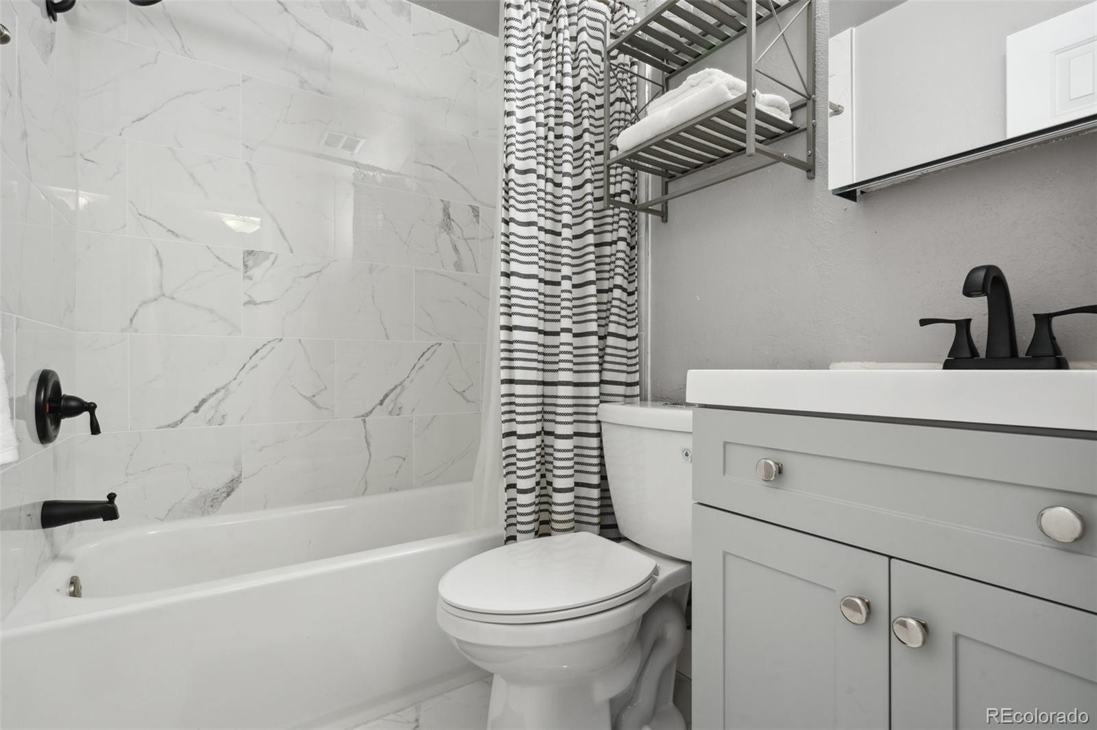 1111 Maxwell Avenue Unit: 219