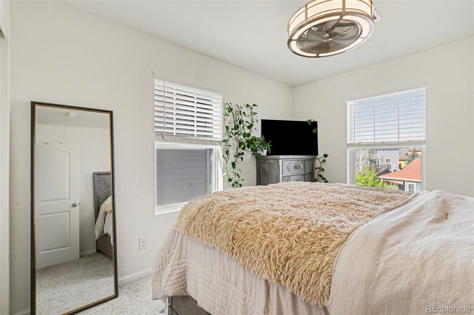 13685 Ash Circle