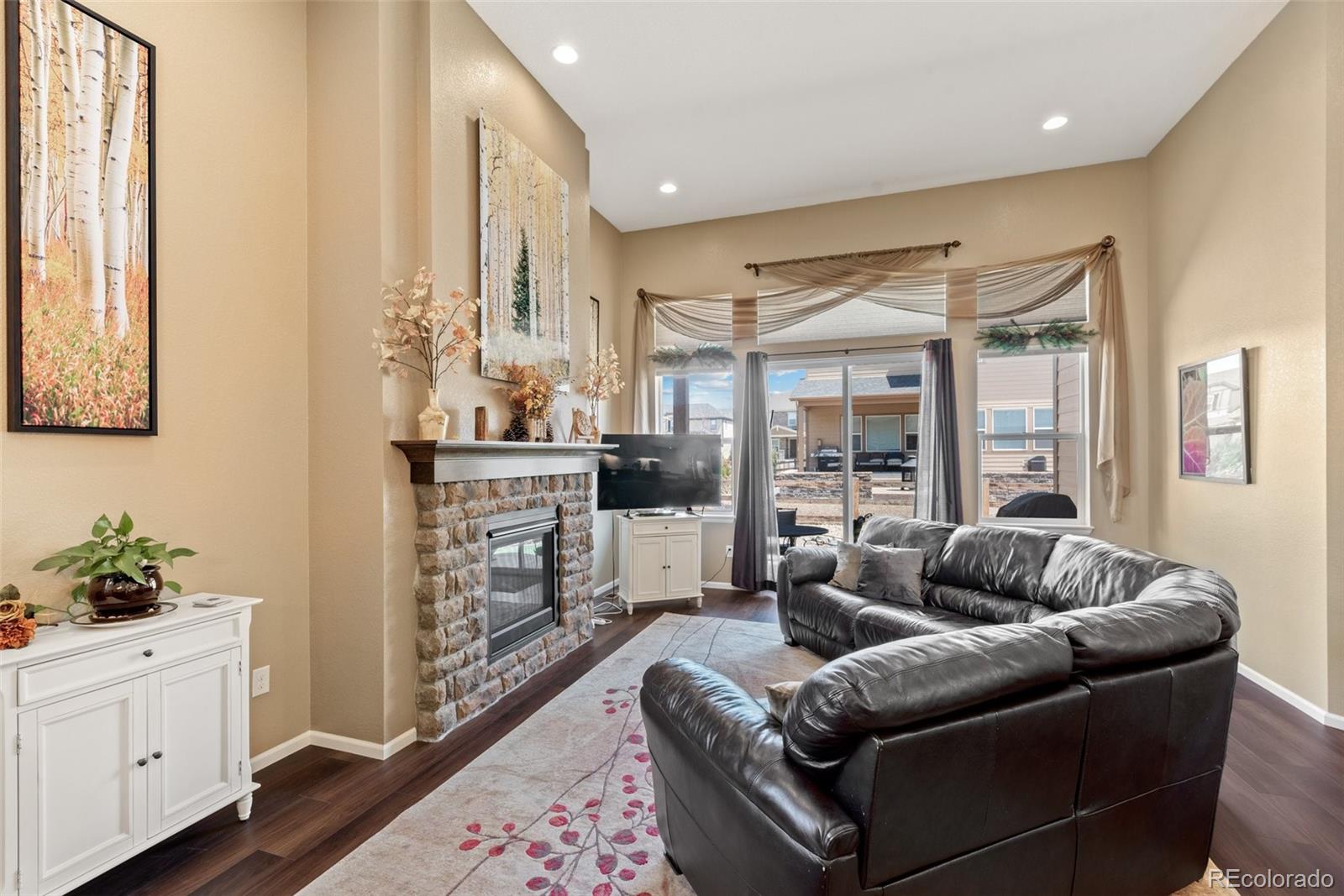 1155 Fox Hills Court