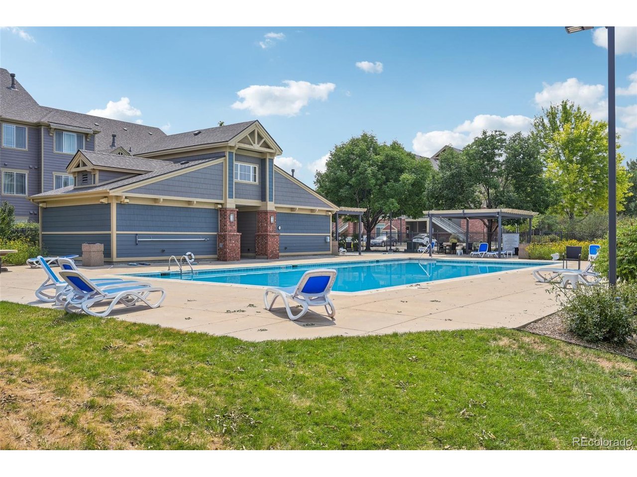 804 Summer Hawk Dr 2206