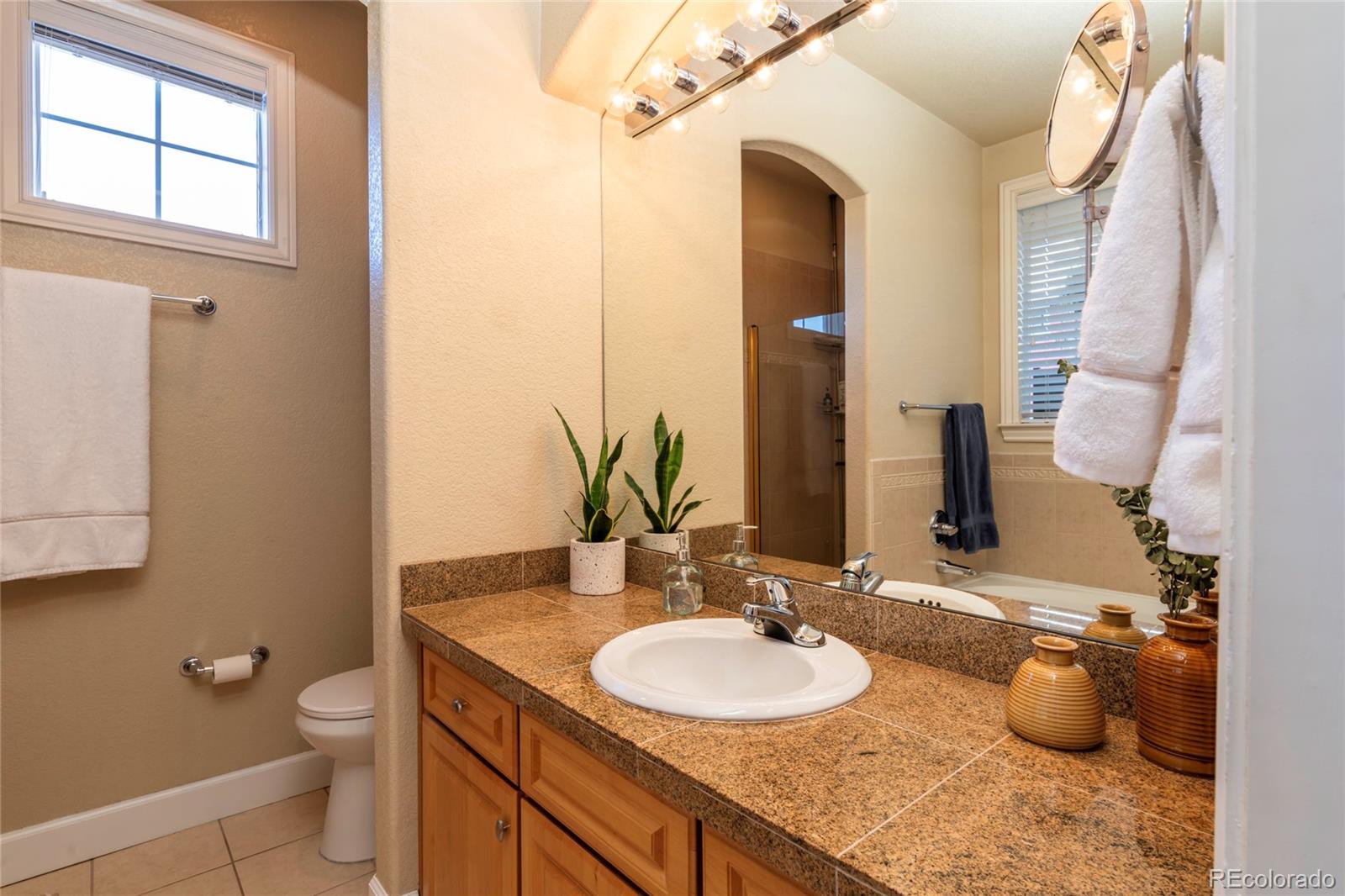 1735 N Ogden Street Unit: 106