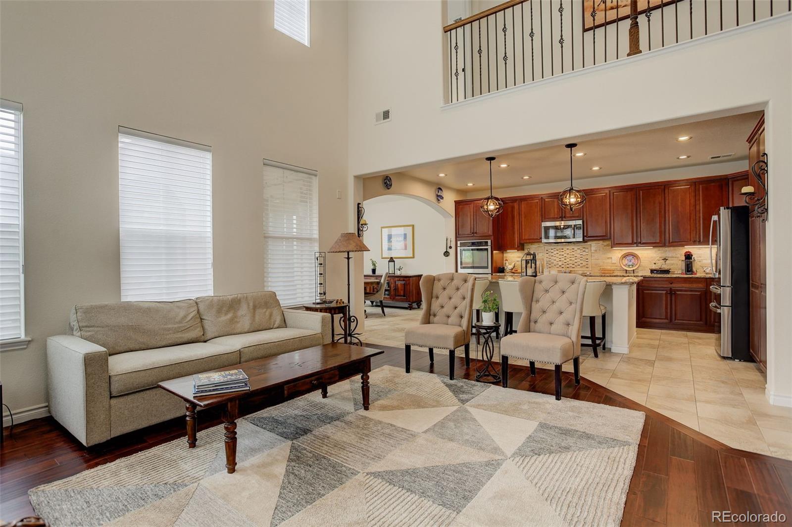 9506 Pendio Court