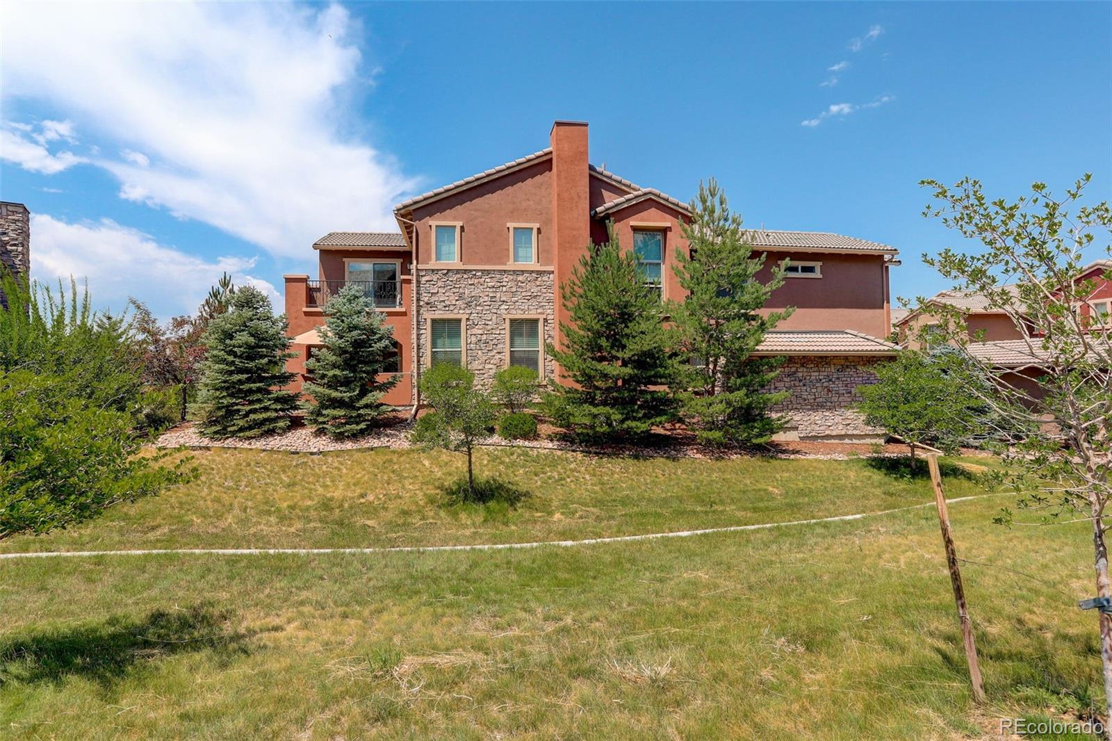 9506 Pendio Court