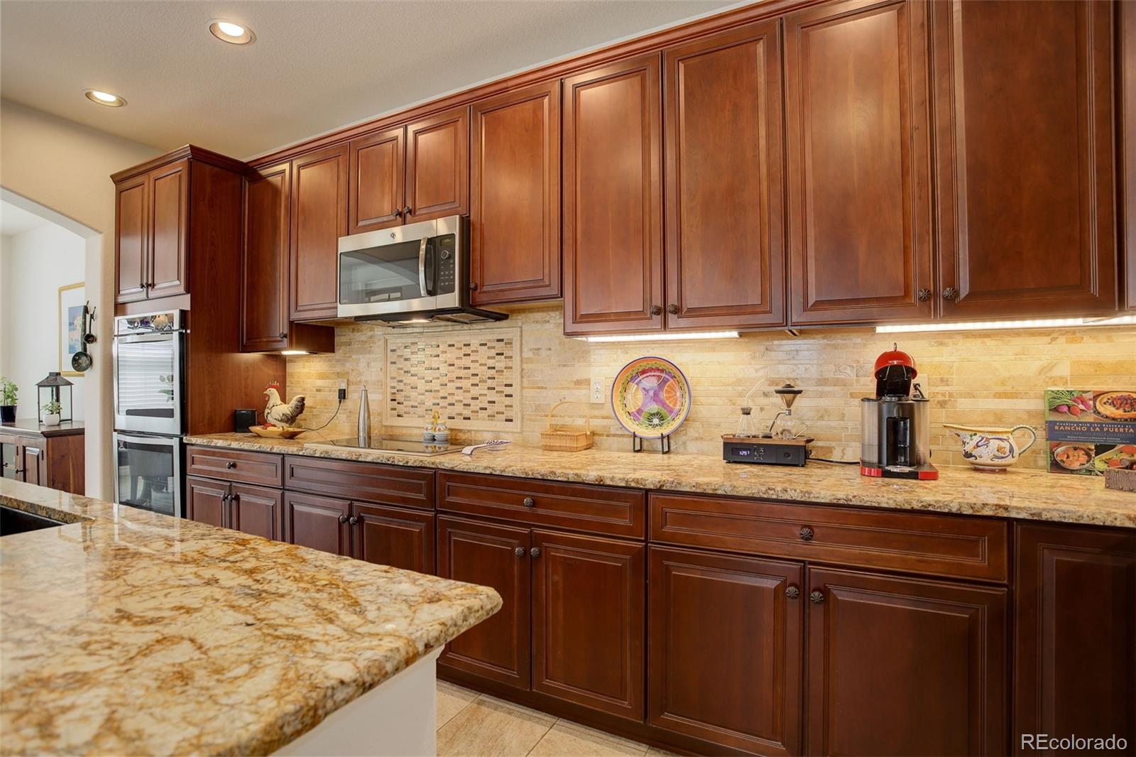 9506 Pendio Court