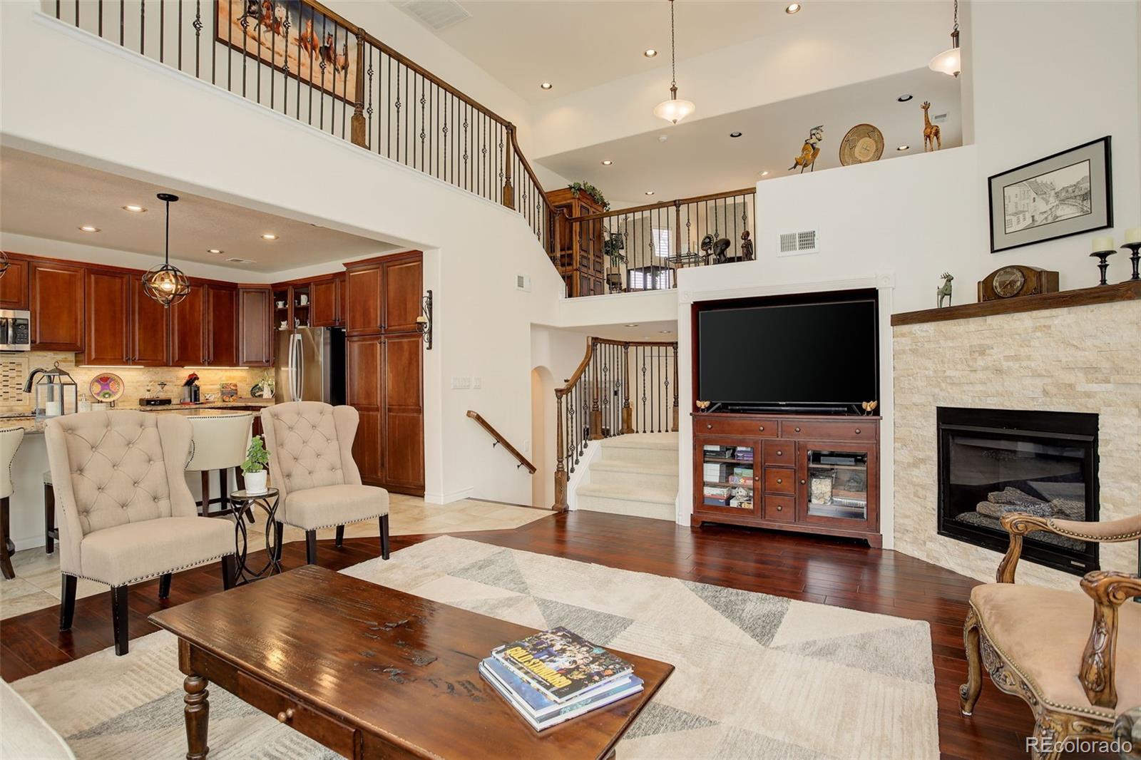 9506 Pendio Court