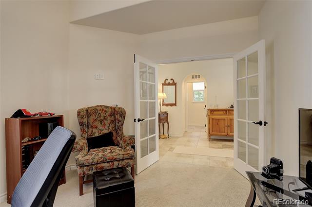 9506 Pendio Court