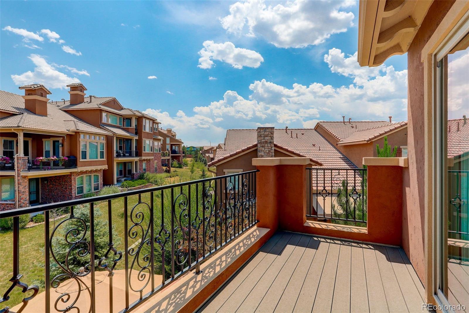 9506 Pendio Court