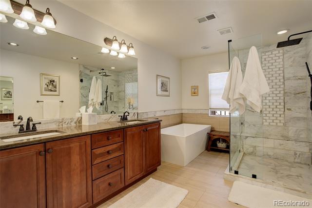 9506 Pendio Court