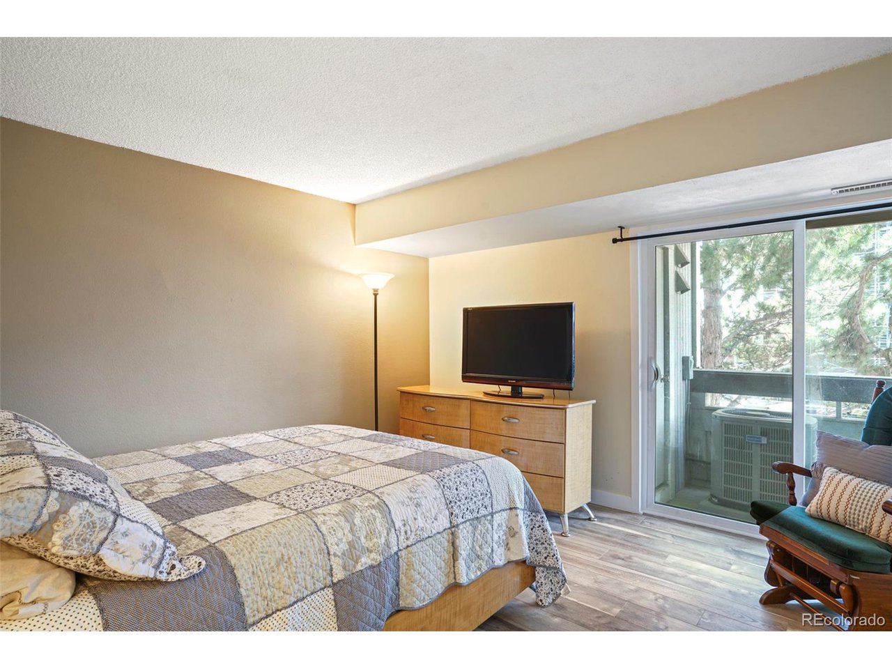 14206 E 1st Dr B09
