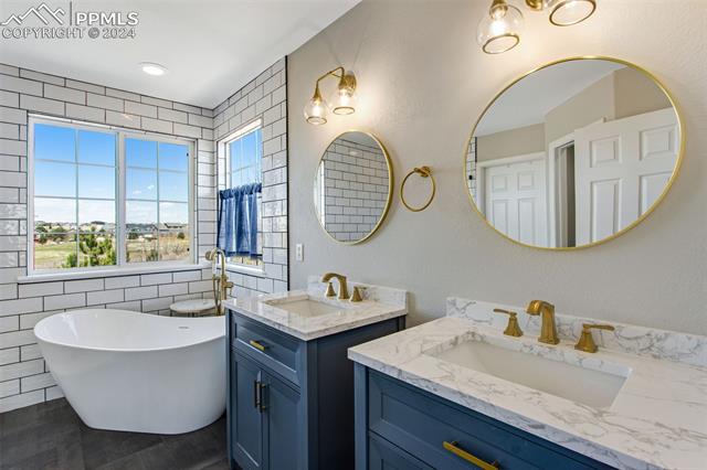 9342 Royal Melbourne Circle