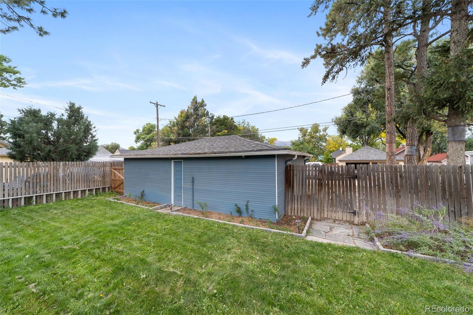 1124 N Cedar Street