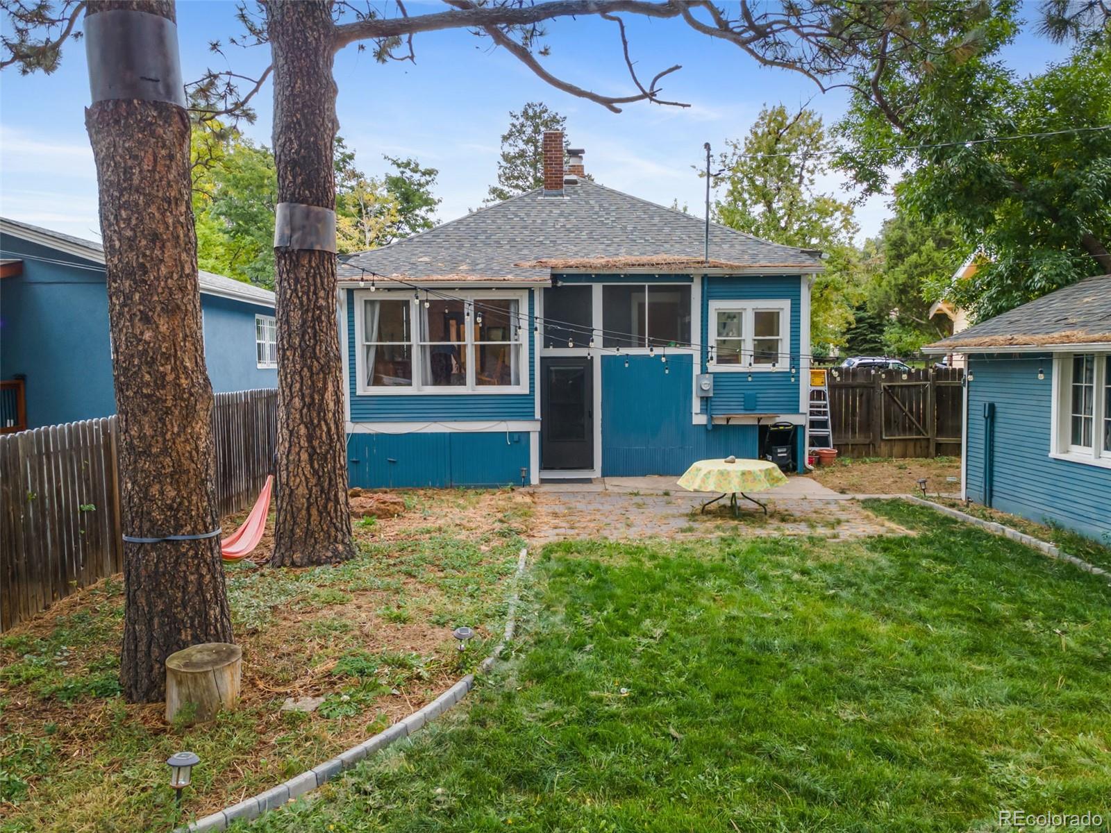 1124 N Cedar Street