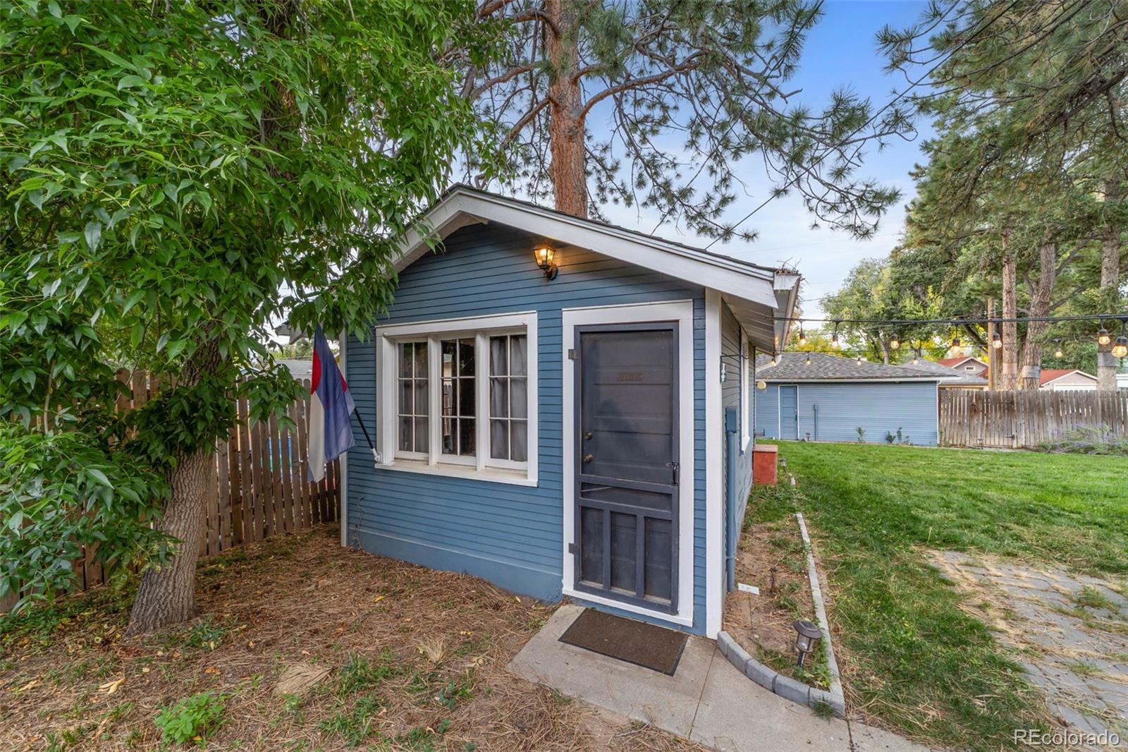 1124 N Cedar Street