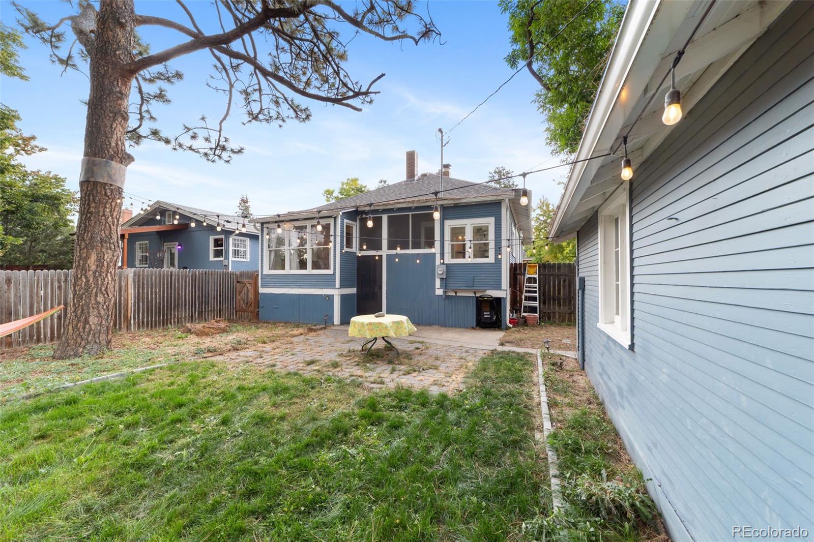 1124 N Cedar Street