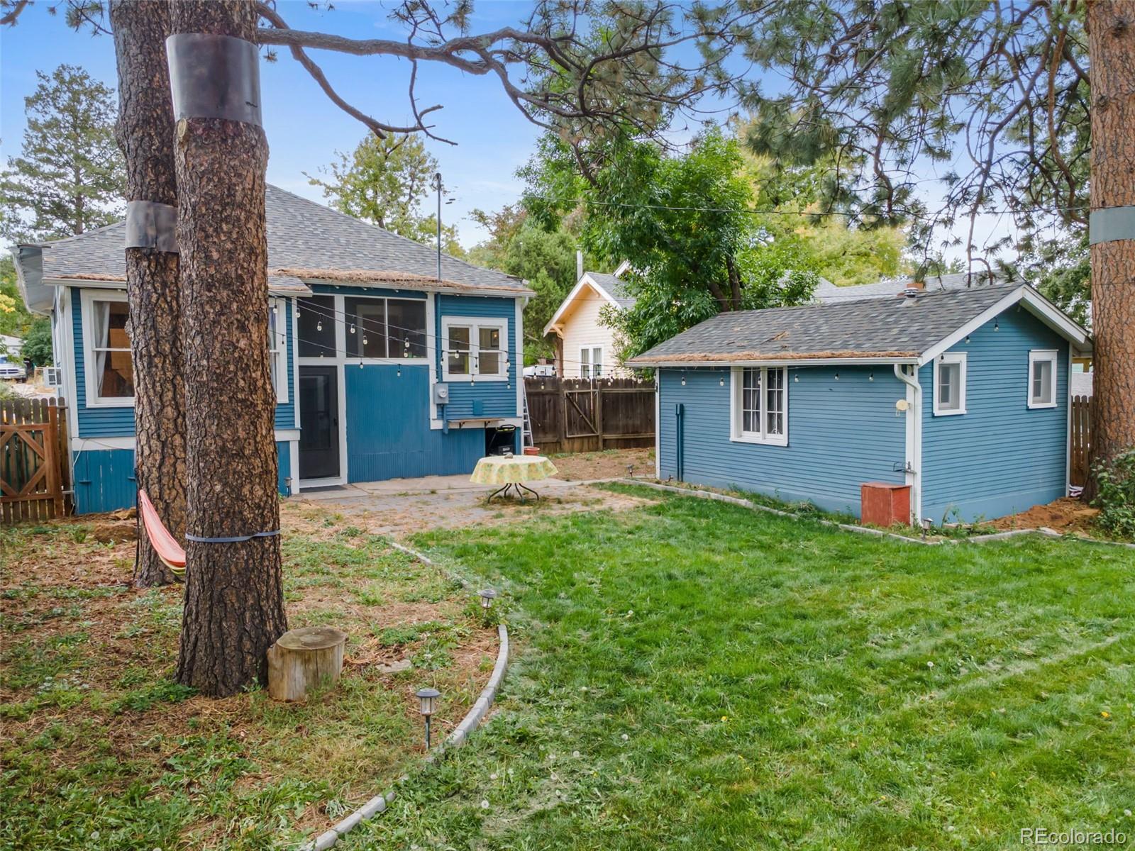 1124 N Cedar Street