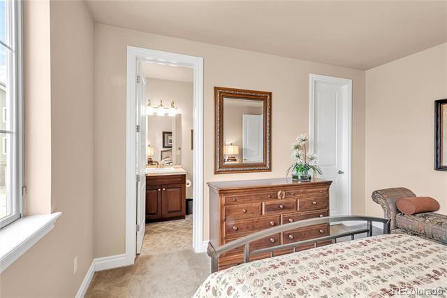 10136 Ridgegate Circle