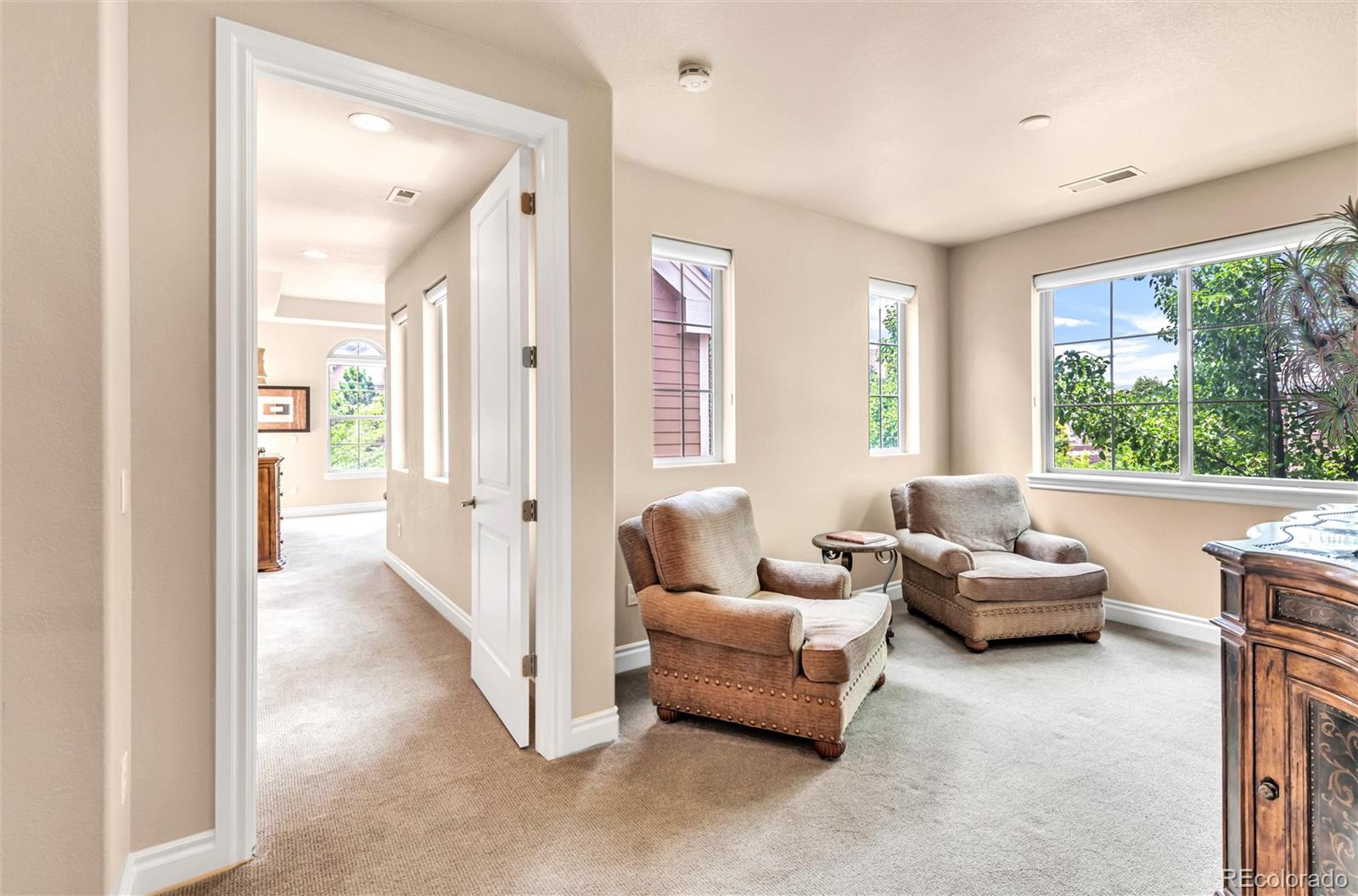10136 Ridgegate Circle