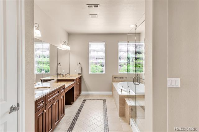10136 Ridgegate Circle
