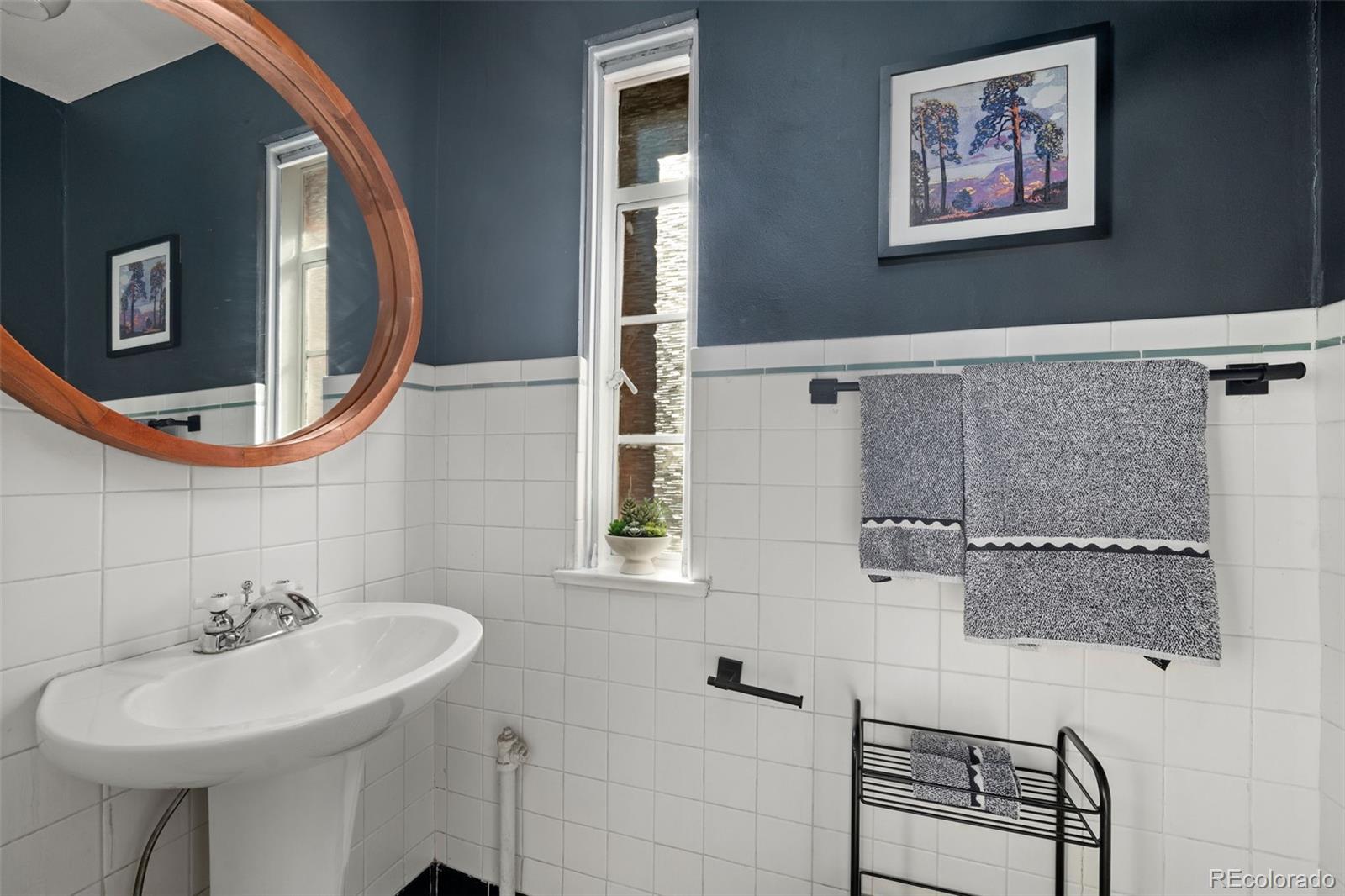 1410 Vine Street Unit: 3