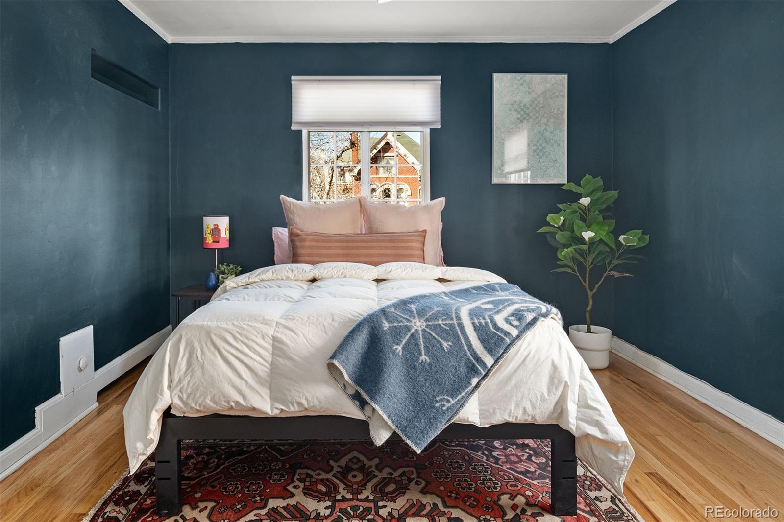 1410 Vine Street Unit: 3