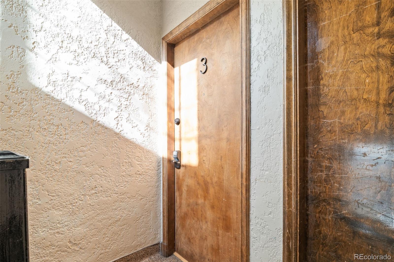 1410 Vine Street Unit: 3