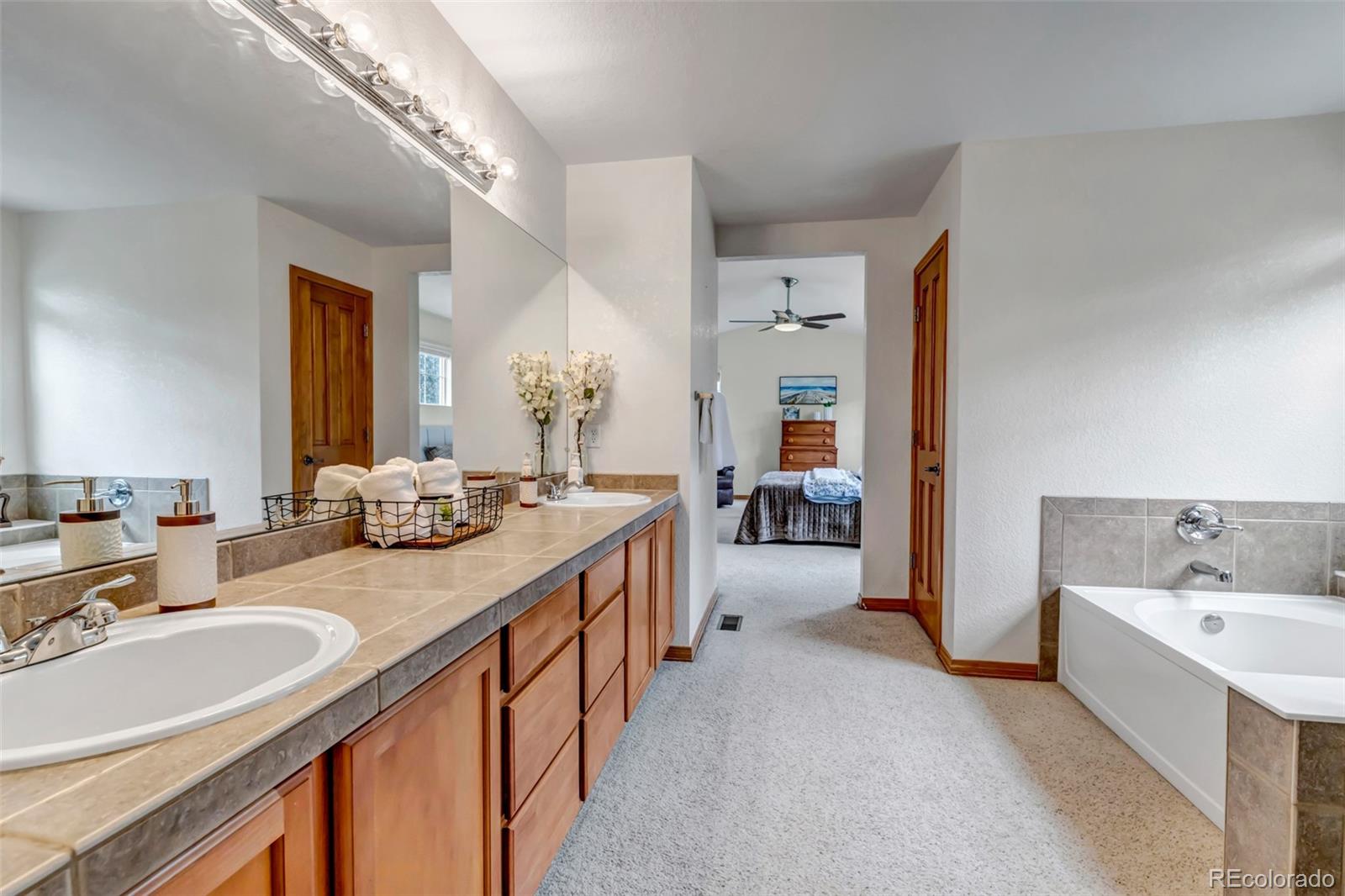 25245 E Park Crescent Drive