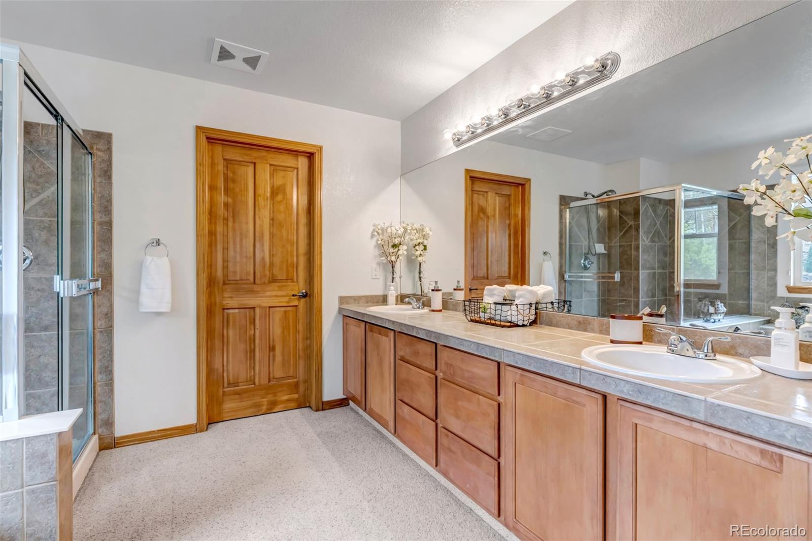 25245 E Park Crescent Drive