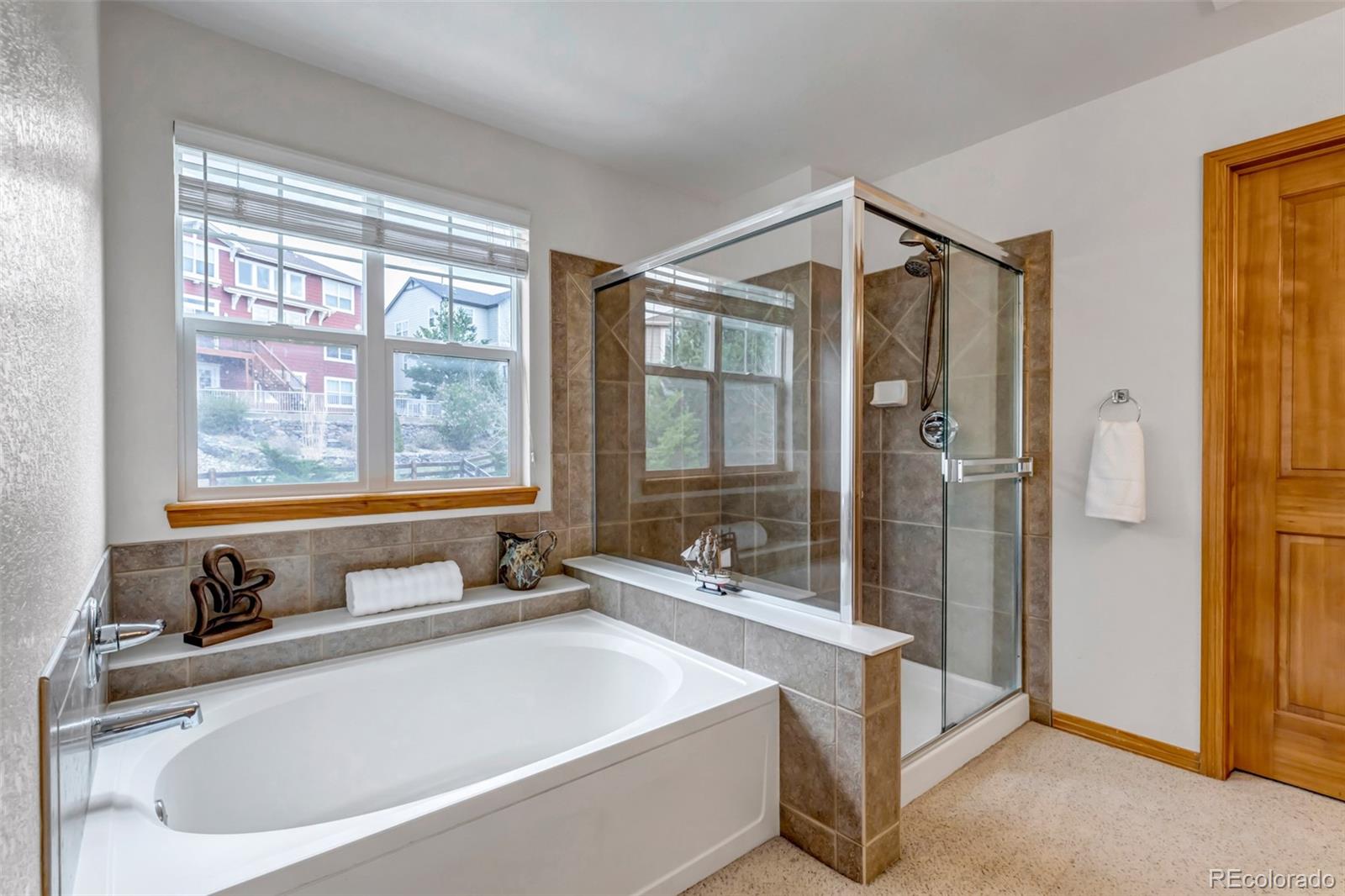 25245 E Park Crescent Drive