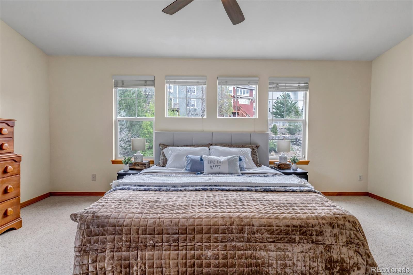 25245 E Park Crescent Drive