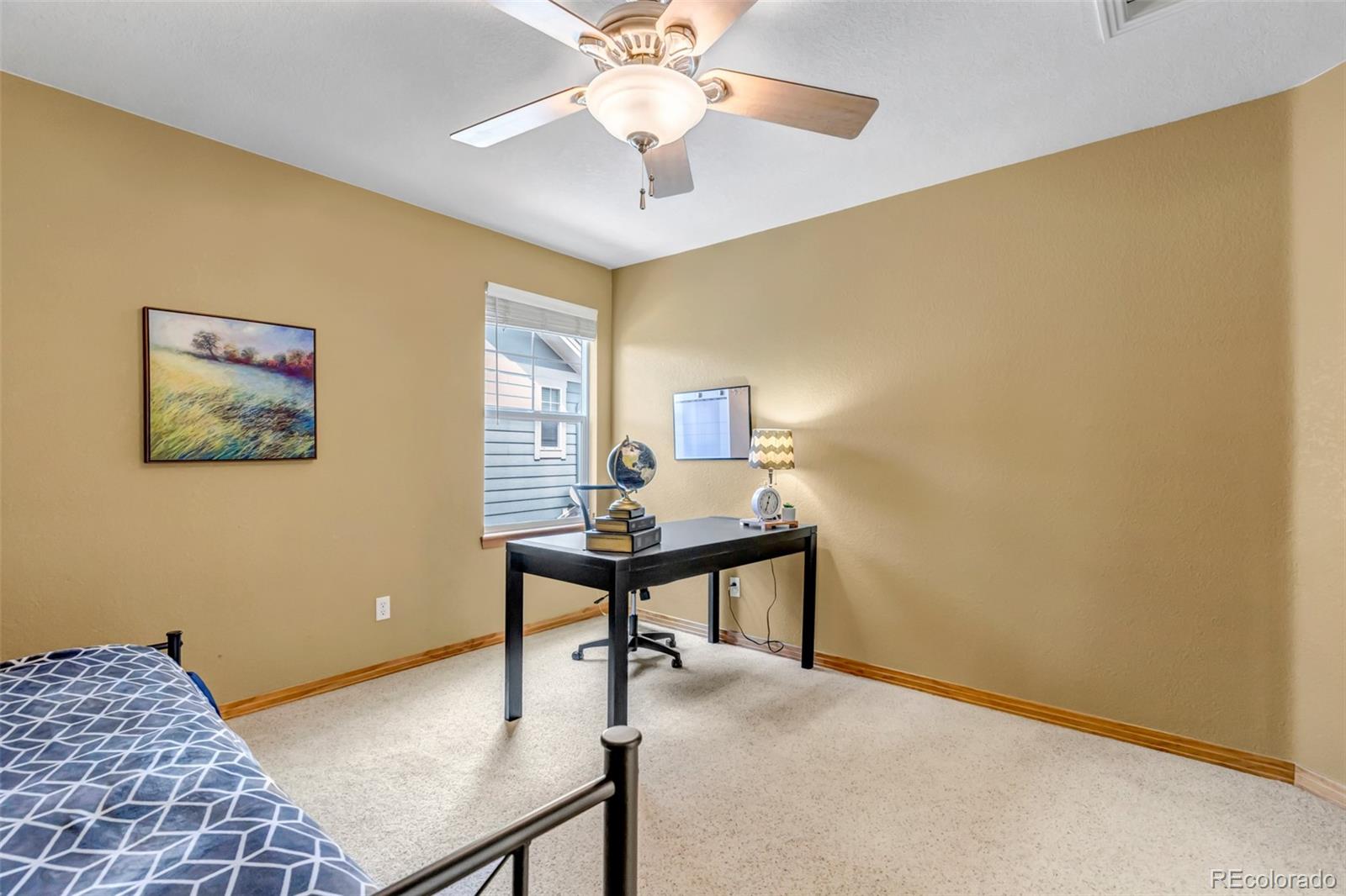 25245 E Park Crescent Drive