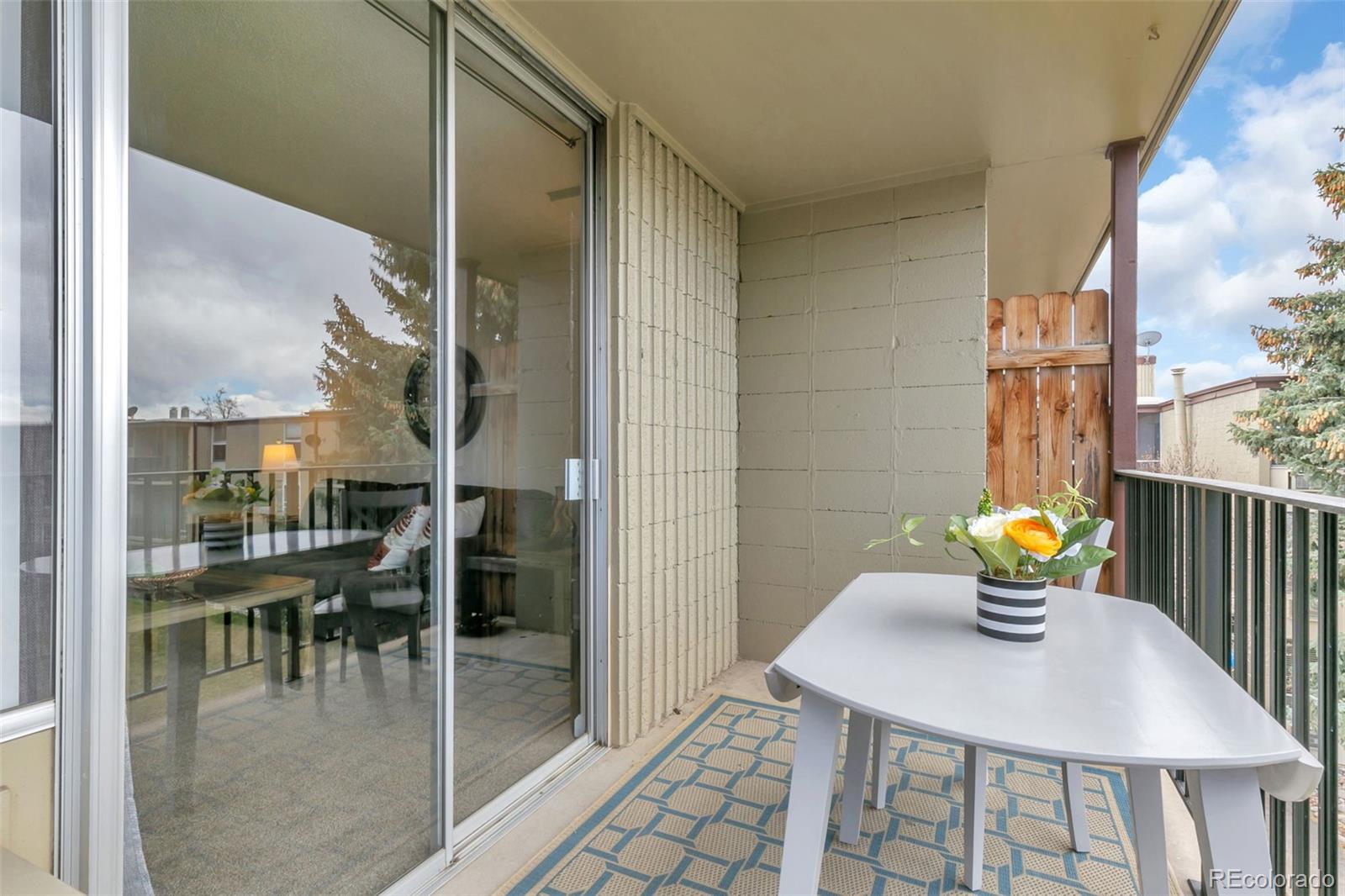 2281 S Vaughn Way Unit: 318A