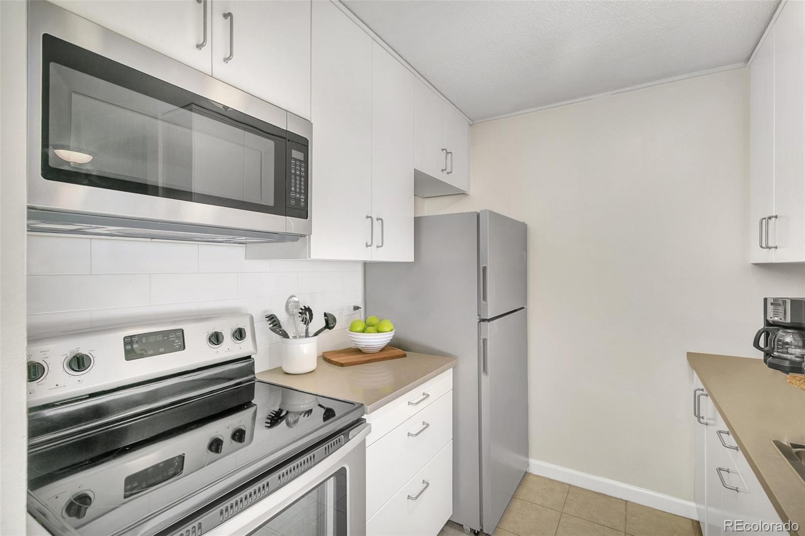 2281 S Vaughn Way Unit: 318A