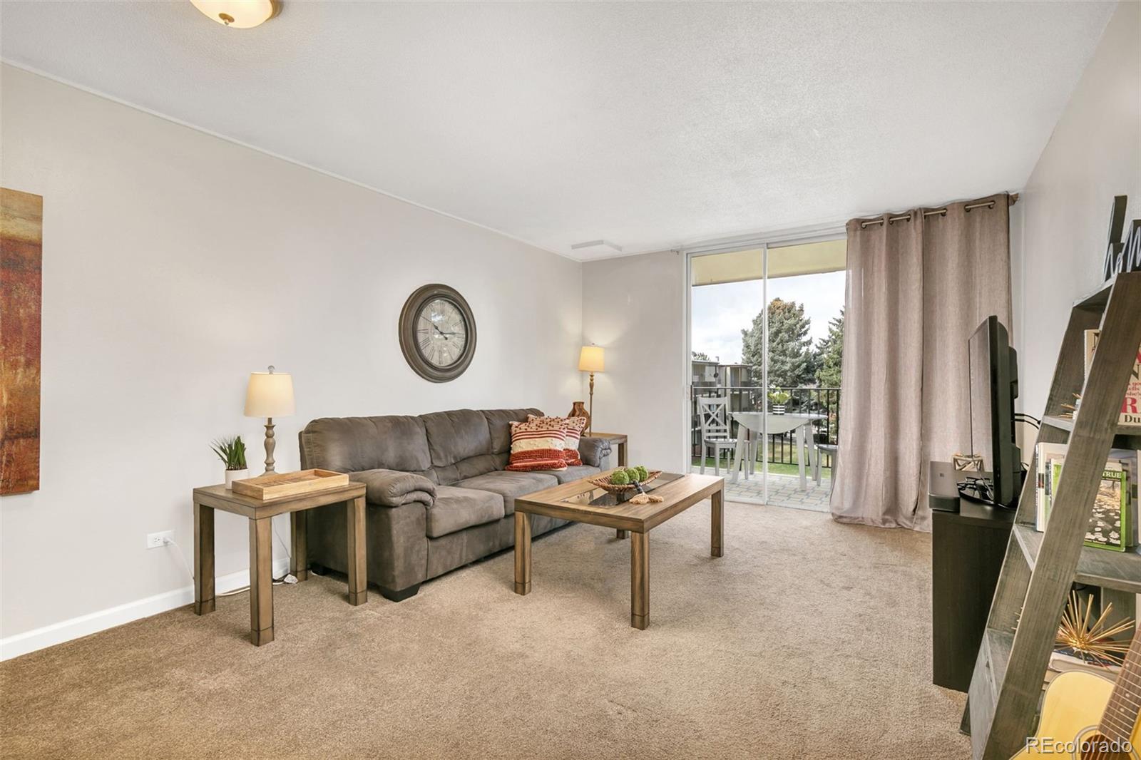 2281 S Vaughn Way Unit: 318A