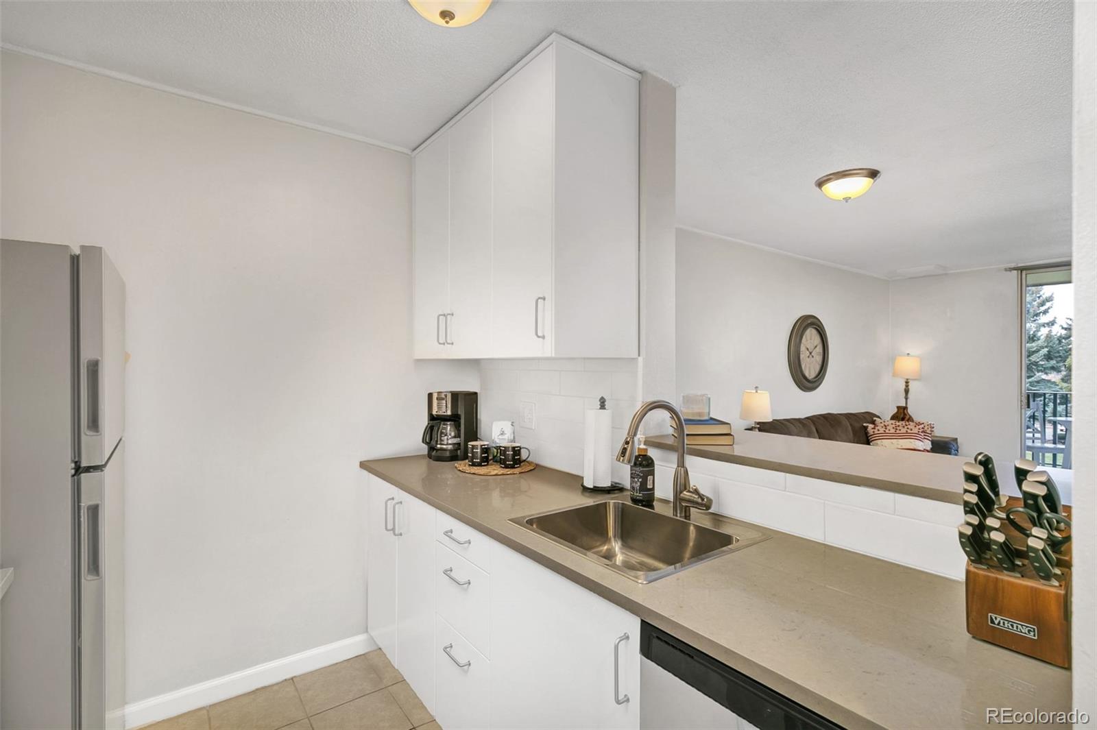 2281 S Vaughn Way Unit: 318A